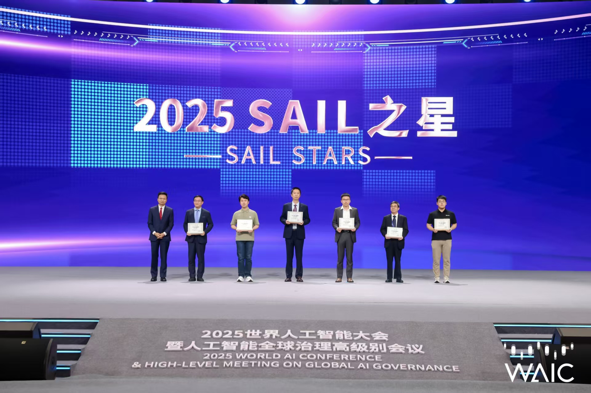 LEwin乐玩-女王节放大招海尔空调一口气上新3款健康空气方案